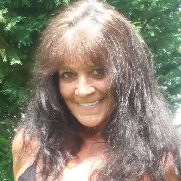 LAURIE LYNN